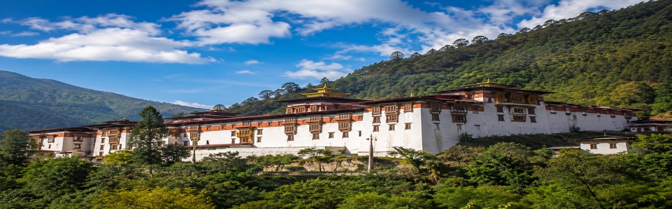 Luxury Bhutan Journey Through Himalayan Valleys and Heritage Monasteries